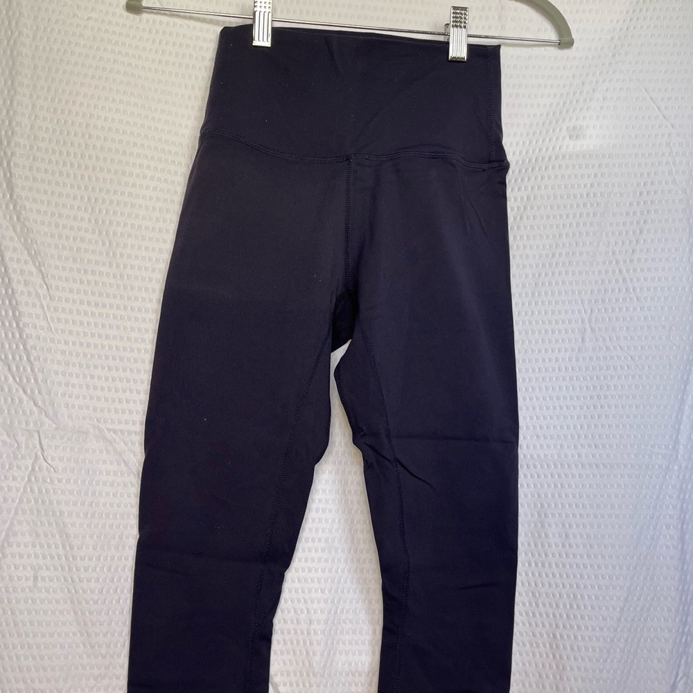 Navy Ascend Hi-Rise Capri 20”